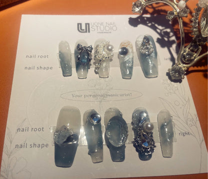 Aquarius Constellation Press-On Nails from our Zodiac Series